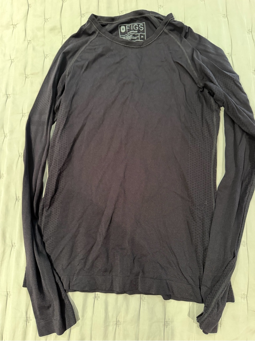 Figs Women's underscrub Long-Sleeve Performance Top - Black medium